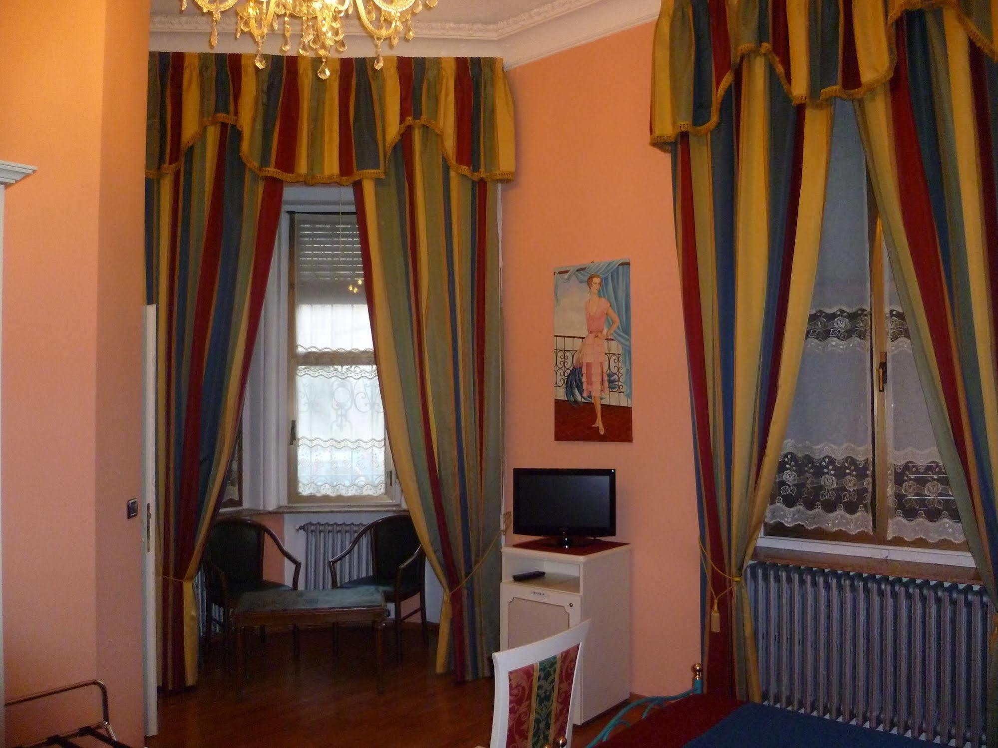 Hotel Principi D'Acaja Турин Екстер'єр фото